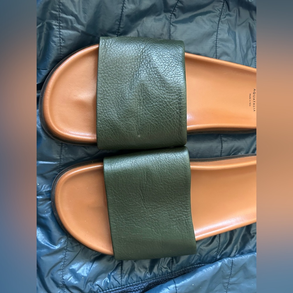 Aquatalia Leather Slide Sandals In A Dark Green And Tan, Size 8 1/2 - Picture 7 of 8
